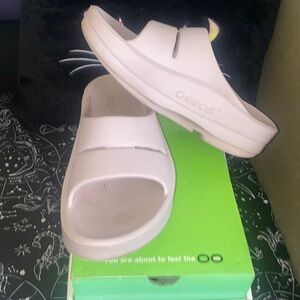 OOFOS Beige Slide Sandals W7